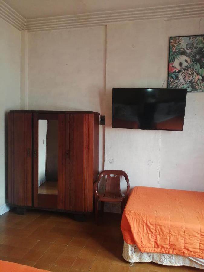 Hotel Metropolitano Guatemala-Stad Buitenkant foto