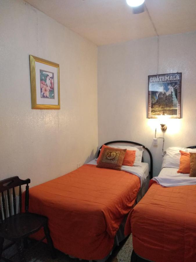 Hotel Metropolitano Guatemala-Stad Buitenkant foto